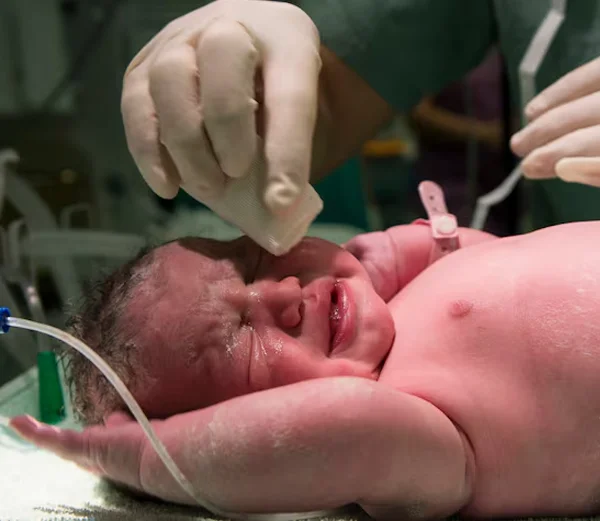 Sick newborn care in NICU